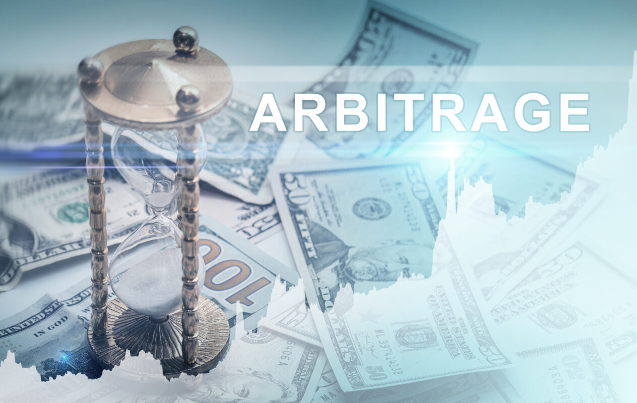 Making money with risk in arbitrage trading