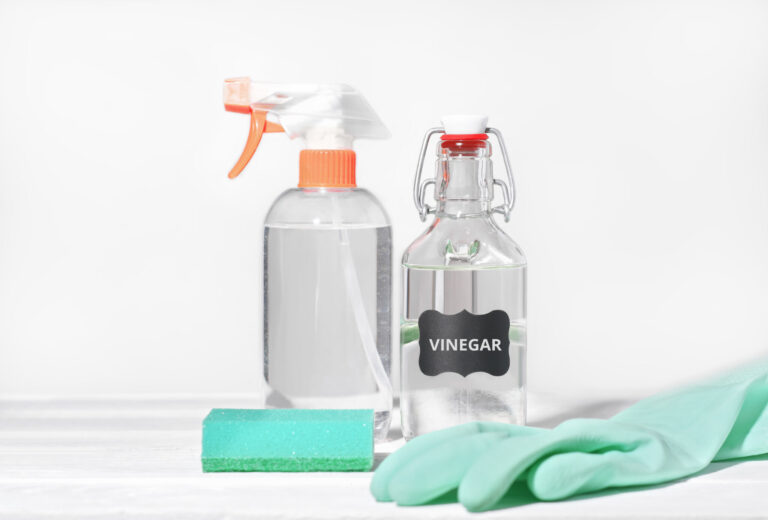 white vinegar for cleaning