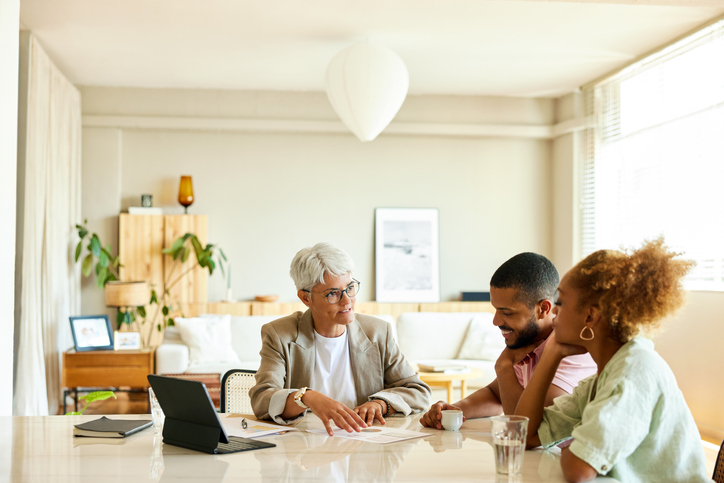 how much is a financial advisor